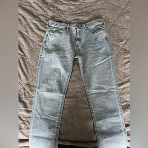 Abercrombie light wash jeans 33x34